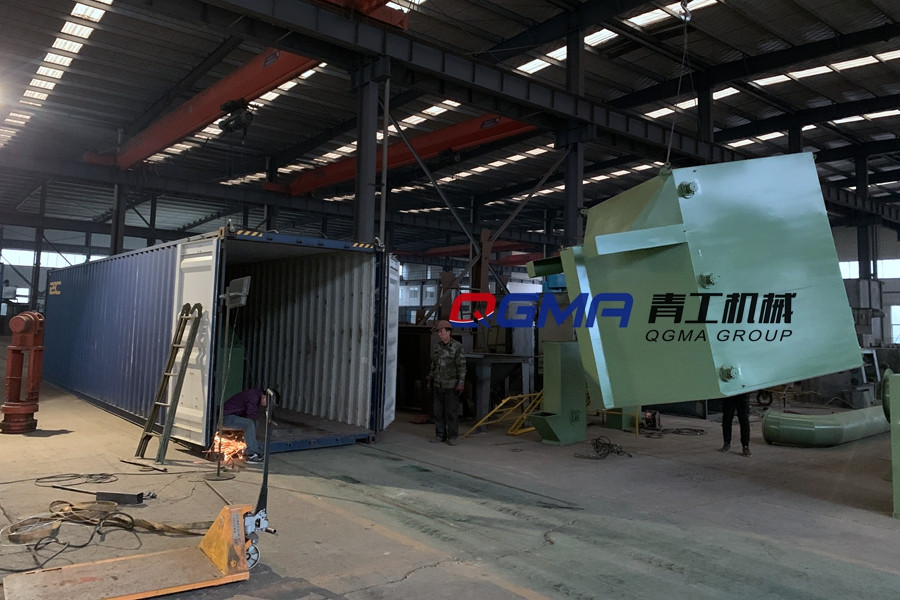 出口到马来西亚的青工机械型钢抛丸机已发货