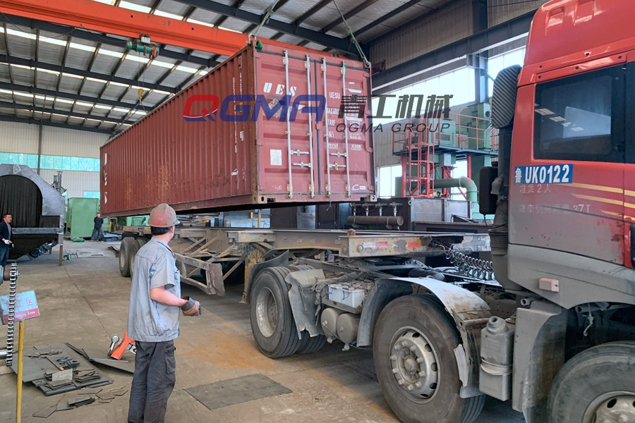 青工机械龙门吊装箱出口到印度尼西亚